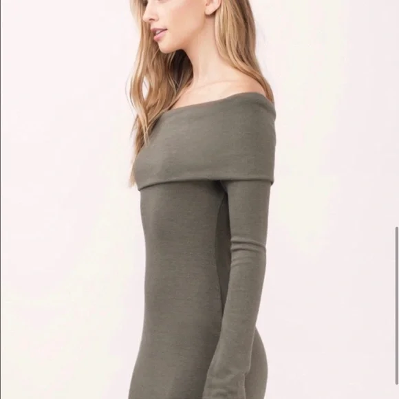 TOBI Off the Shoulder Bodycon Sweater Knit Dress - Picture 4 of 10